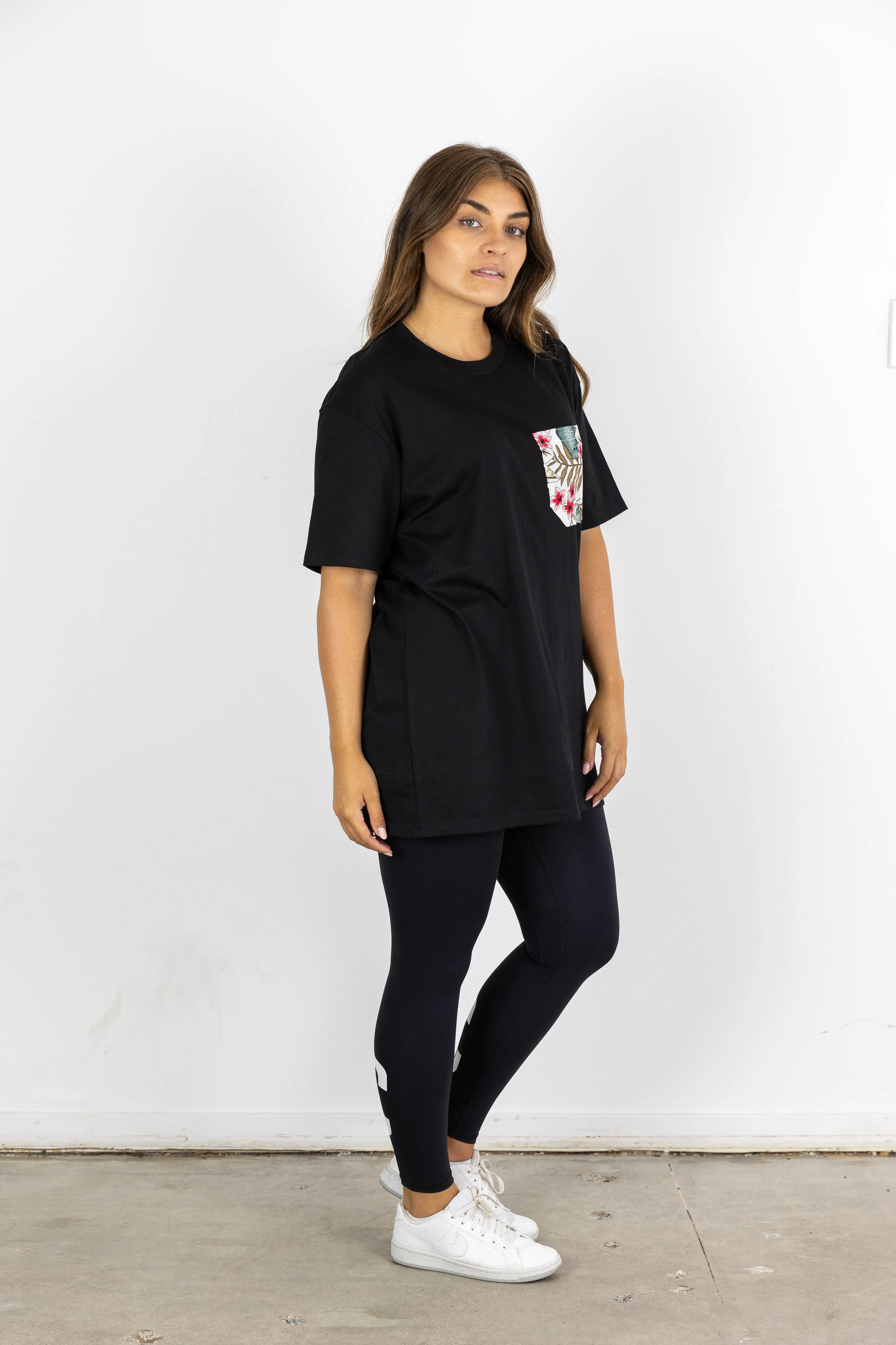 AIMEE POCKET T-SHIRT