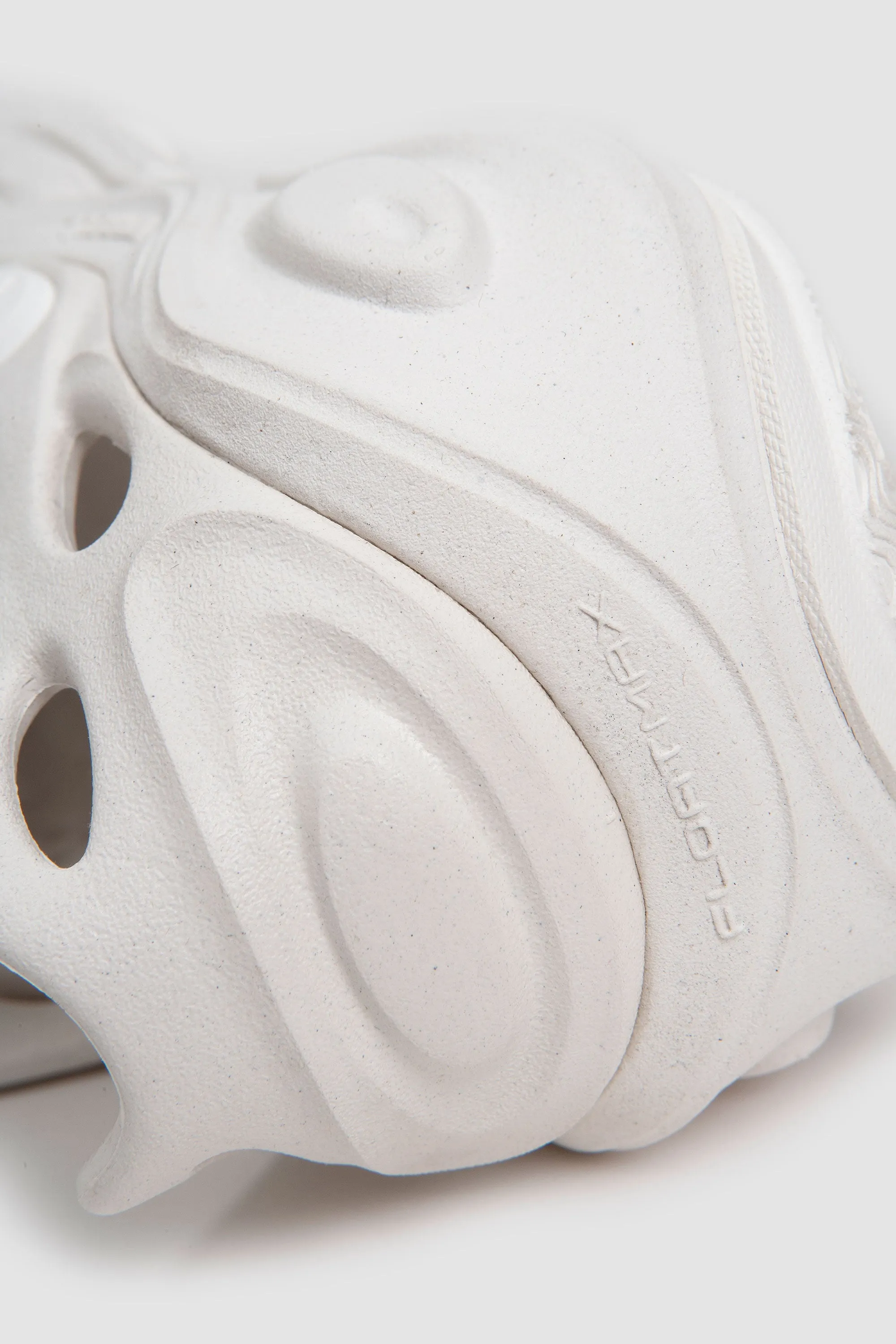 Hydro Next Gen Moc Se Triple White