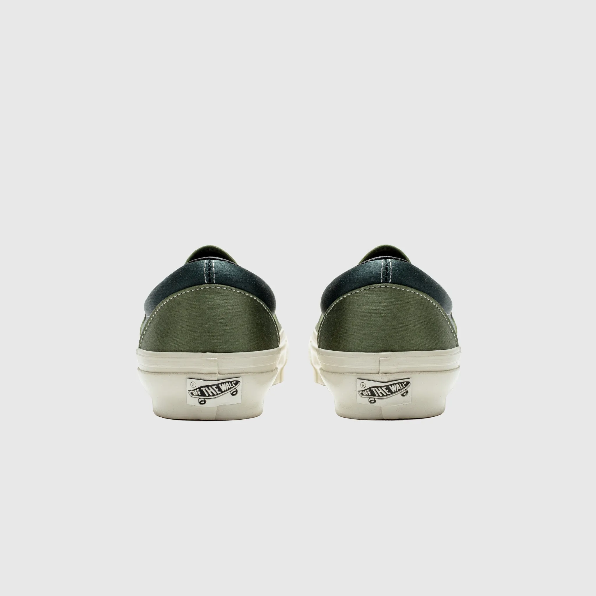 SLIP-ON REISSUE 98 LX SATIN