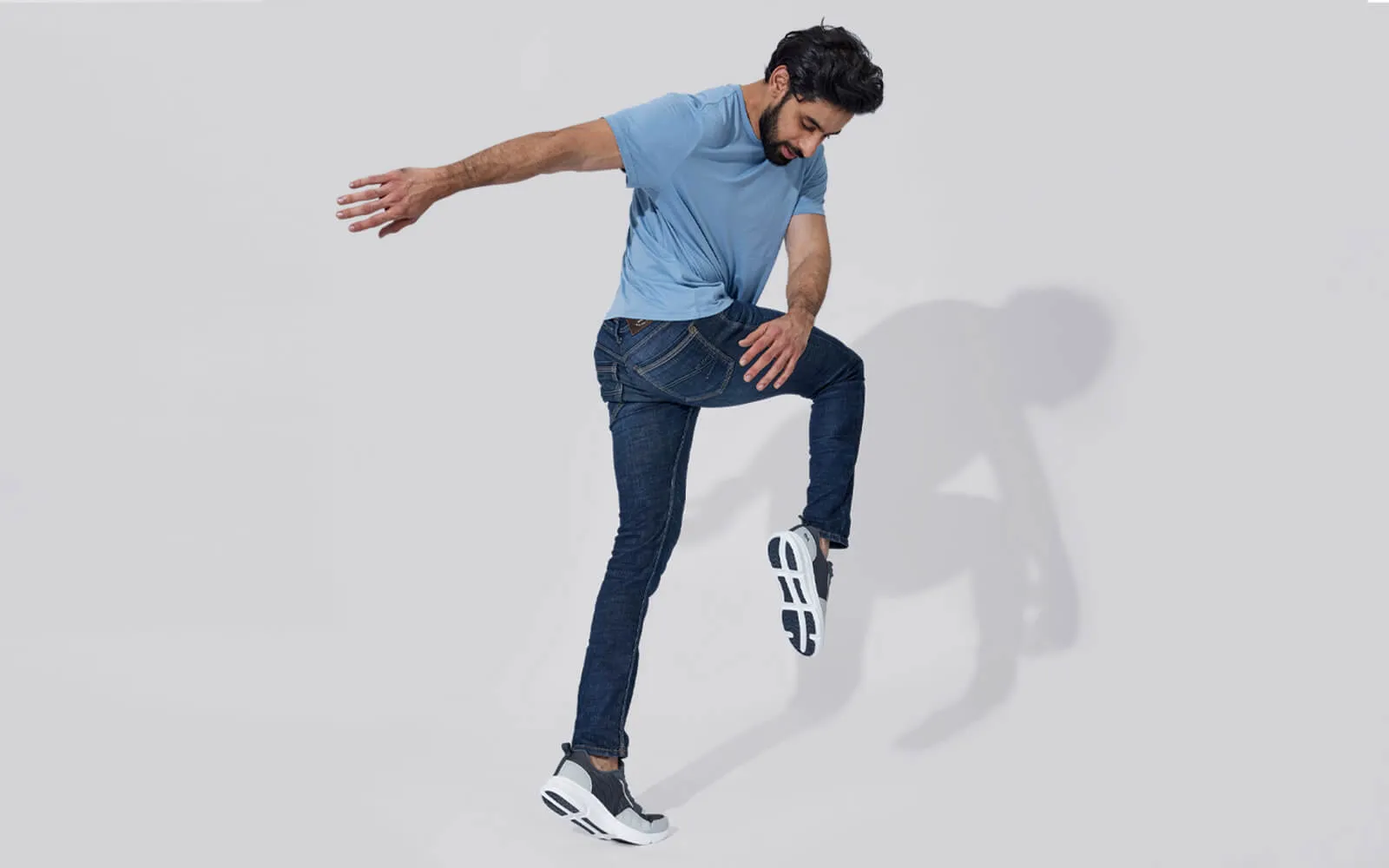 The Brawny Outdoors : Grey