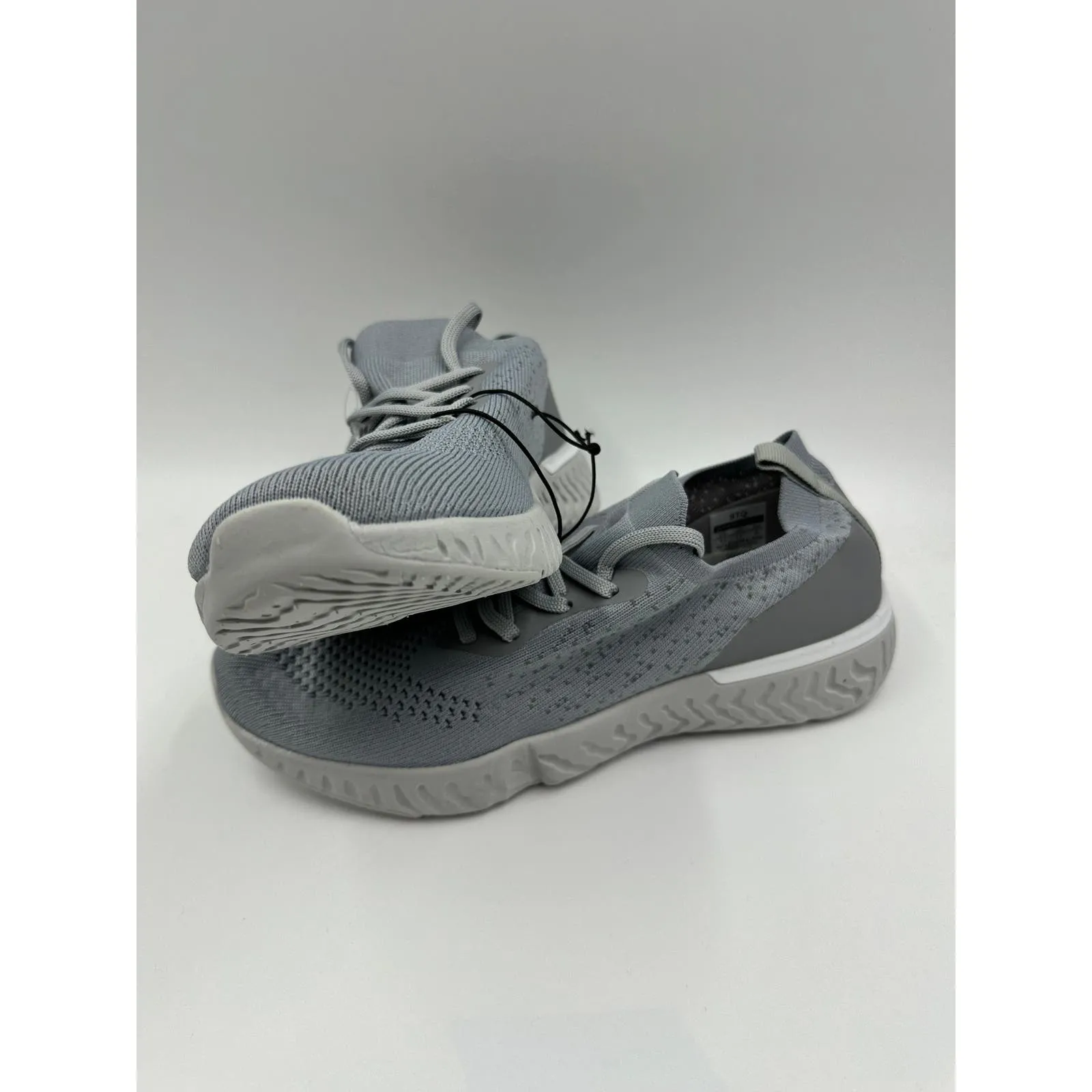 Women's Size 7.5, Gray Slip-on Casual Sneaker w/ Supportive White & Gray Sole